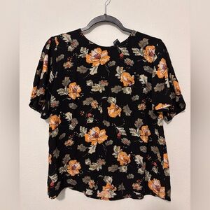 Forever 21 Black and Orange Short Sleeve Tee